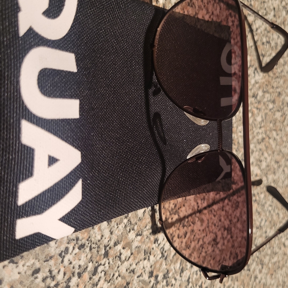 Quay Aviator Sunglasses with Black Frame High key twist brown